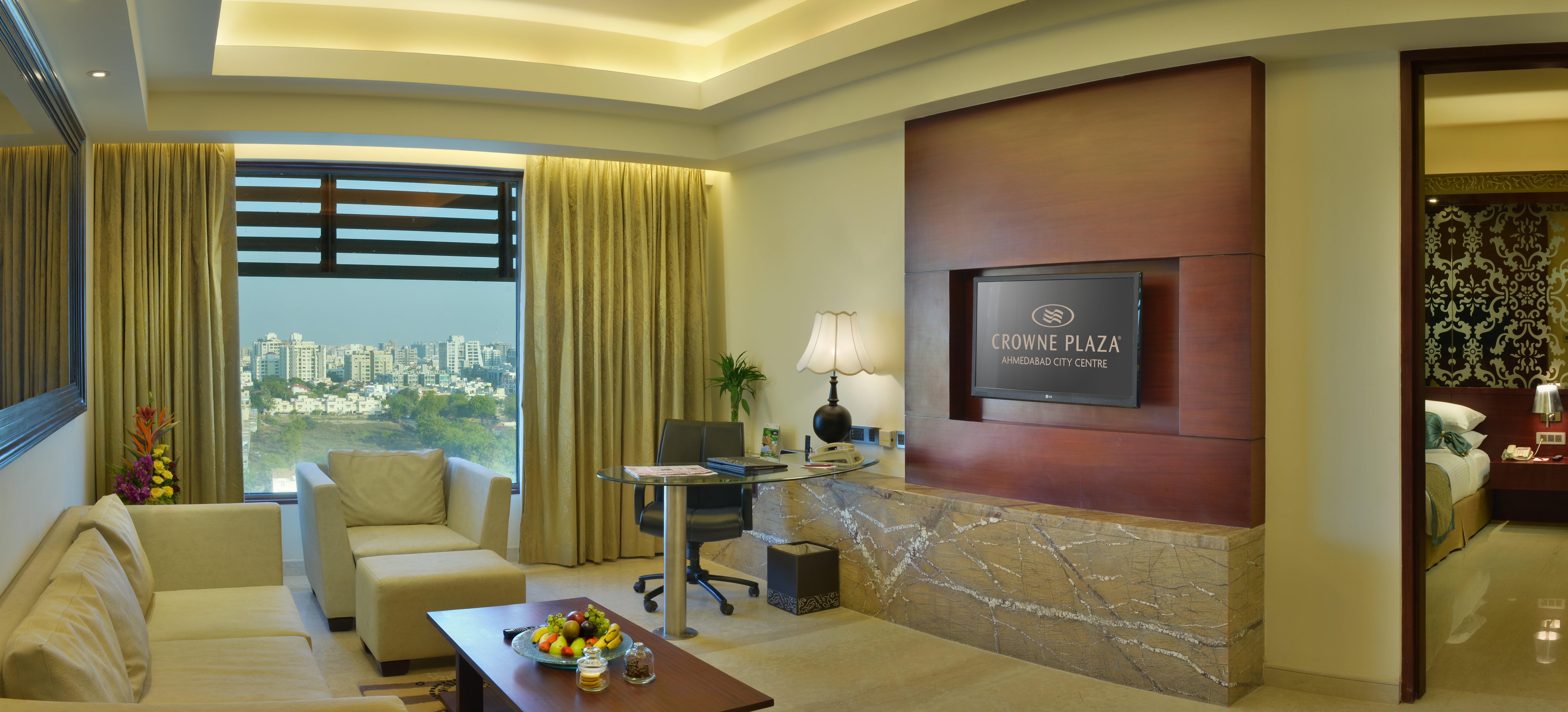 Crowne Plaza Ahmedabad City Centre By Ihg Exteriör bild